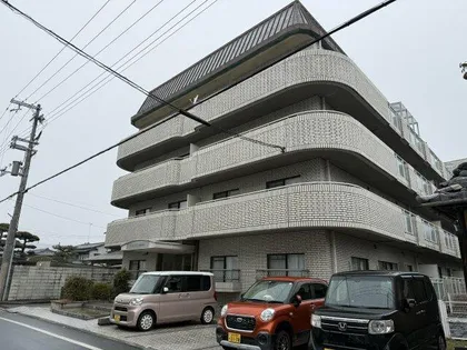 スクエアメゾン姫路城前【2階】の外観