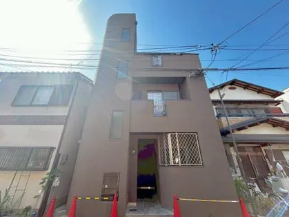 ラルゴハイツ【1階】の外観