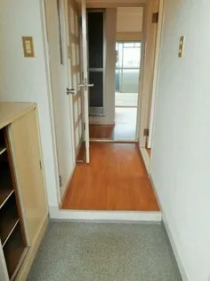 フェイス神戸【2階】の玄関