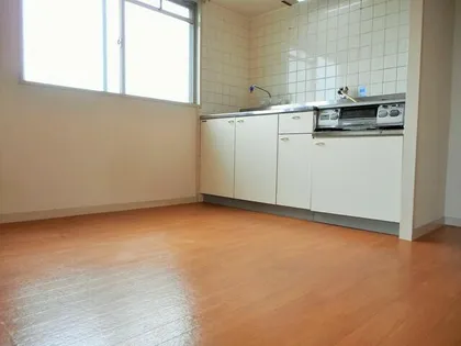 フェイス神戸【2階】の居間