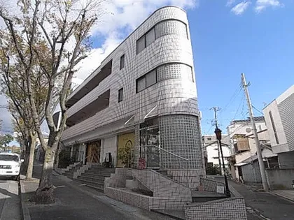 イソダマンション【202号室】の外観