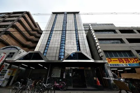 ラパンジール道頓堀【4階】の外観