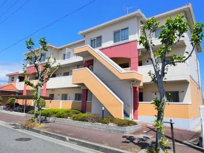 アヴニールの画像