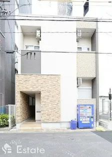 regalo【1階】の外観