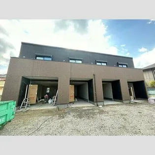 EAST GARAGE PLACEの画像