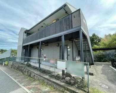 ハイツ鷹ヶ峰【1階】の外観