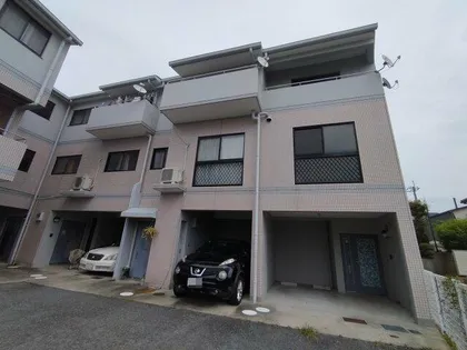 大阪府箕面市粟生外院3丁目【タウンハウス】の外観