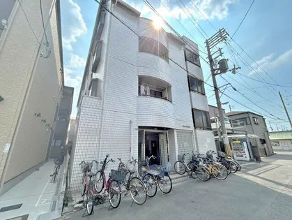 ハイツ正覚寺【3階】の外観