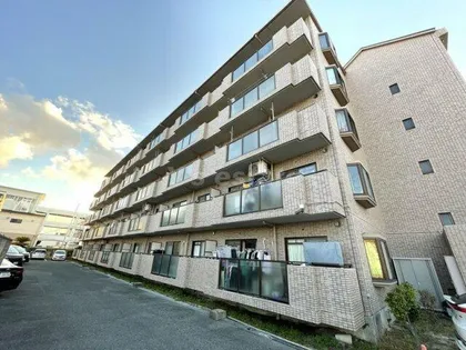 カサベルデ大正【3階】の外観