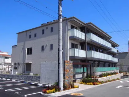 シャーメゾン茜の画像