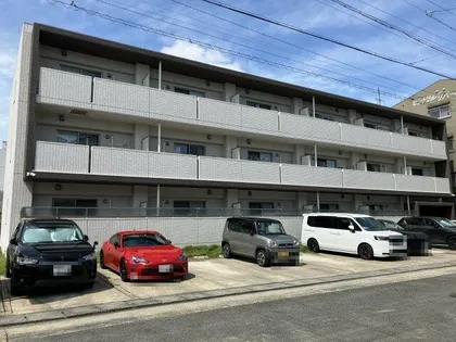 ホームクラルス【2階】の外観