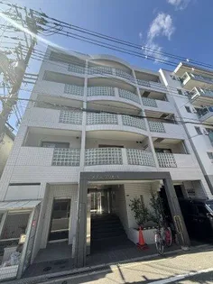 メゾン・プリオール【1階】の外観