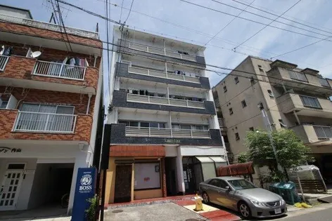カモットイーズ【2階】の外観