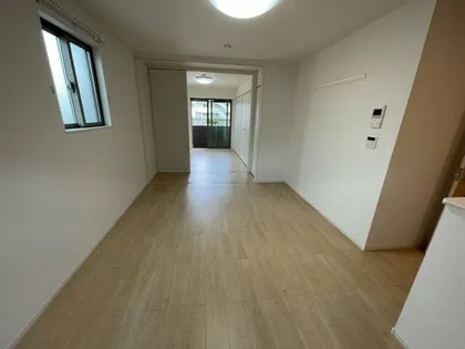 サンガーデン武庫川【203号室】の居間