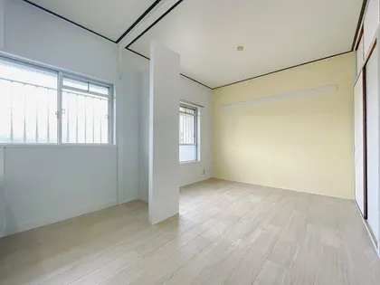 公社賃貸SMALIO 三原台【4-202号室】の居間