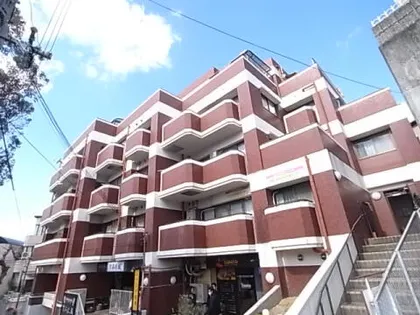 チェリーデ宝塚【4階】の外観