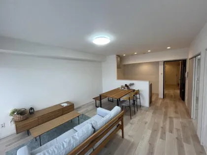 チェリーデ宝塚【4階】の居間
