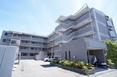 クレセントヒル【1階】の外観