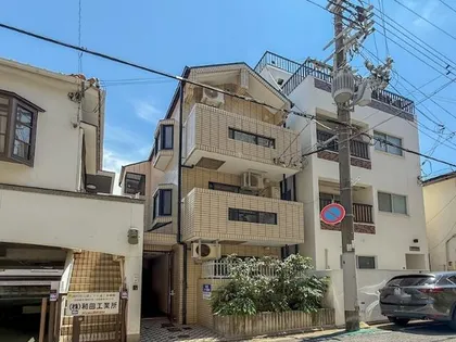 コーポ旗塚【1階】の外観
