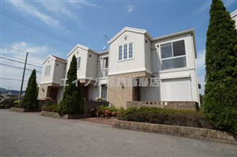 フルール・ド・スリジェ【B1号室】の外観