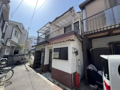 兵庫県宝塚市中野町【一戸建】の外観