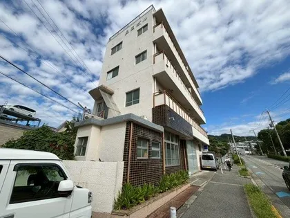 品田ビル【4階】の外観