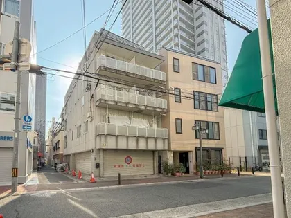 新井マンション【5階】の外観