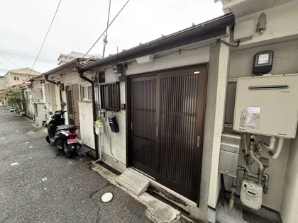 兵庫県川西市栄町【テラスハウス】の外観