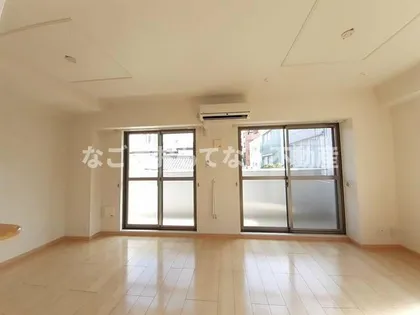 サクラビベンテⅡ(Sakura ビベンテII)【2階】の居間