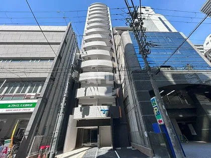 セレニテフラン本町【3階】の外観