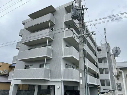 ウエストヒルズ【4階】の外観