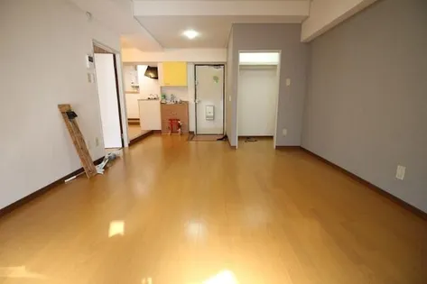 歯大前スカイマンション【213号室】の外観