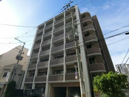 ブランパレス寺田町【1階】の外観