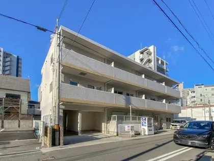 ホワイト塚本の画像