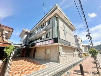 ホープハウス【2階】の外観