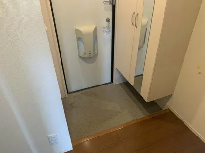 ルース・コンフォートⅡ【102号室】の玄関