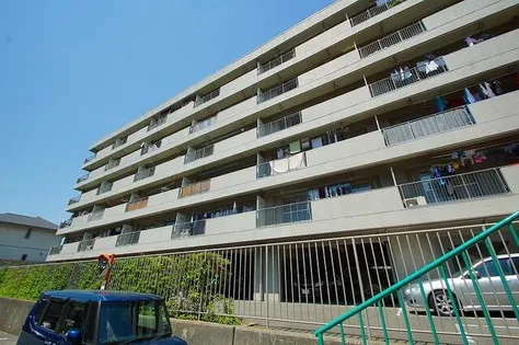 丸栄ライオンズマンション【B202号室】の外観