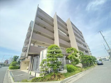 イリス南茨木の画像