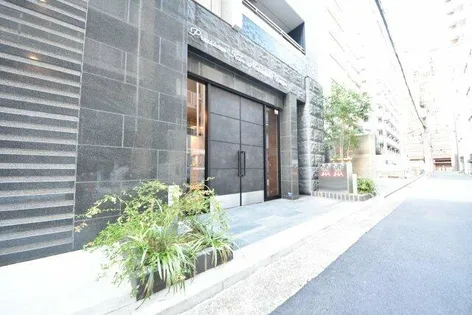 プレサンス神戸元町ベルシオン【2階】の外観