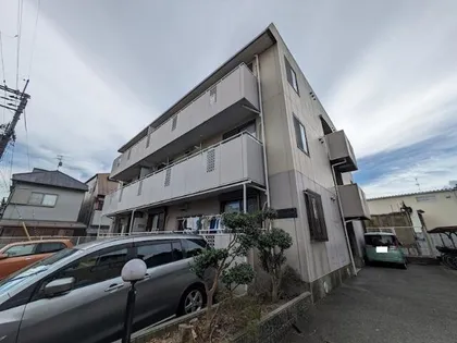 トリヴァンベール門前の画像