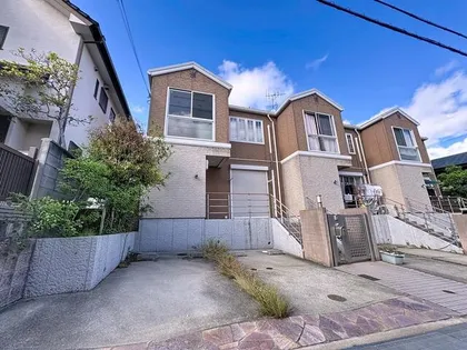 兵庫県神戸市東灘区岡本4丁目【テラスハウス】の外観