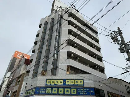 パレロイヤルビル【4階】の外観