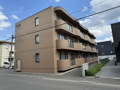 イポナ宮の森の画像