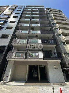 ブラン靭公園【3階】の外観