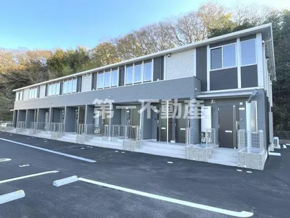 アヴェルラ【1階】の外観