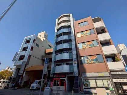 ルピナス栄【4A号室】の外観