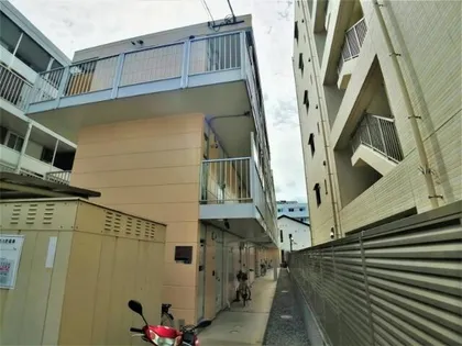 レオパレスセジュール新保【3階】の外観