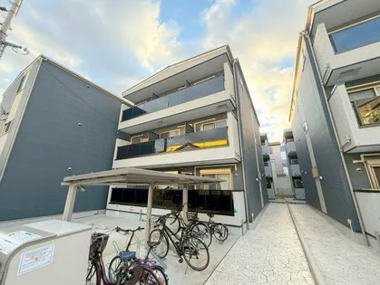 F ASECIA BONNYの画像