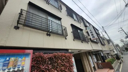 プチシャトー徳井【3階】の外観