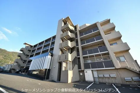 アクシオ足立の画像